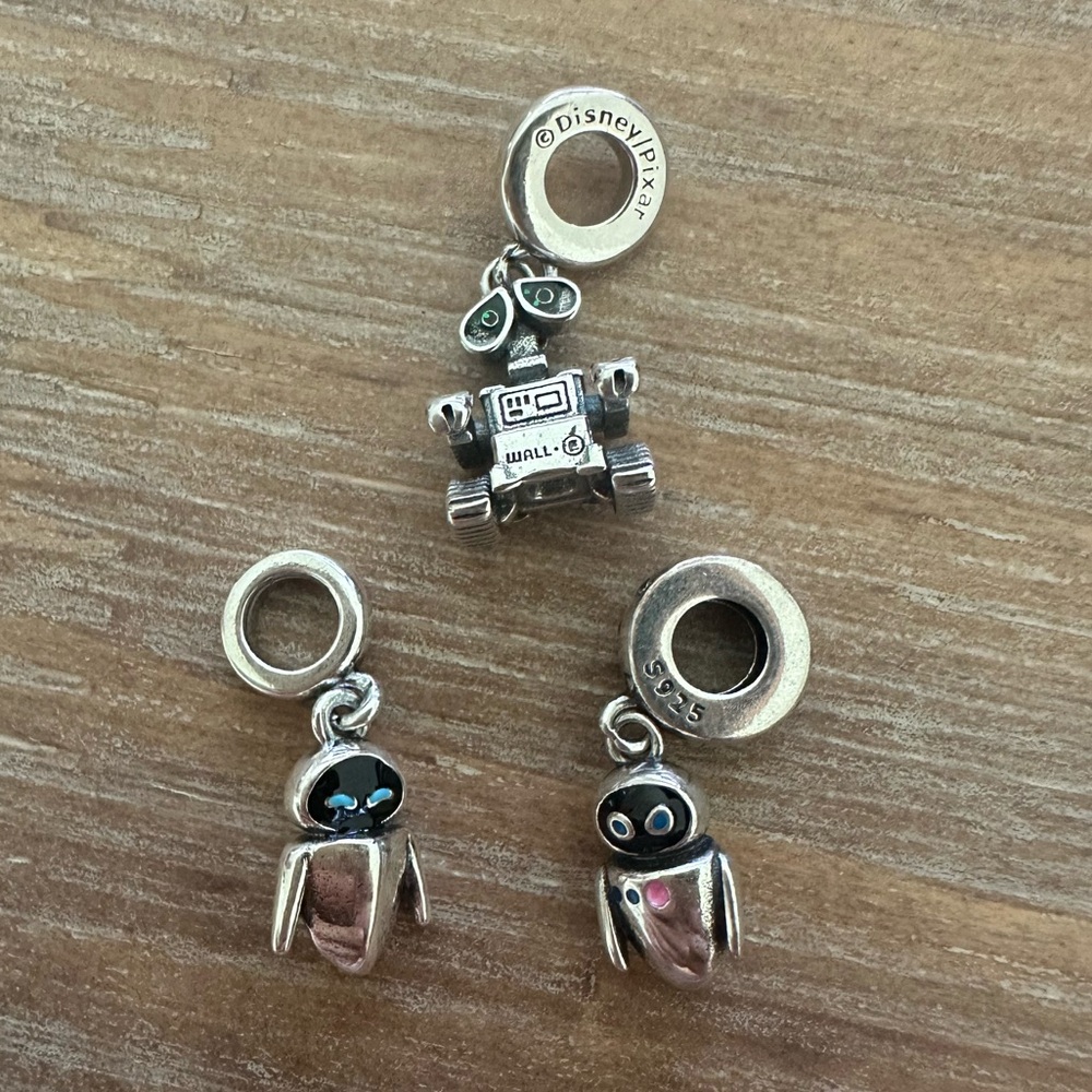 NWOT Wall-E Eve Silver Dangle Charm - Picture 12 of 12